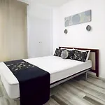 Azul Comodo, Bonito Y Centrico