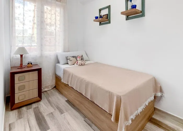 Azul Comodo, Bonito Y Centrico Calpe