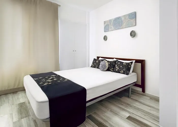 Azul Comodo, Bonito Y Centrico